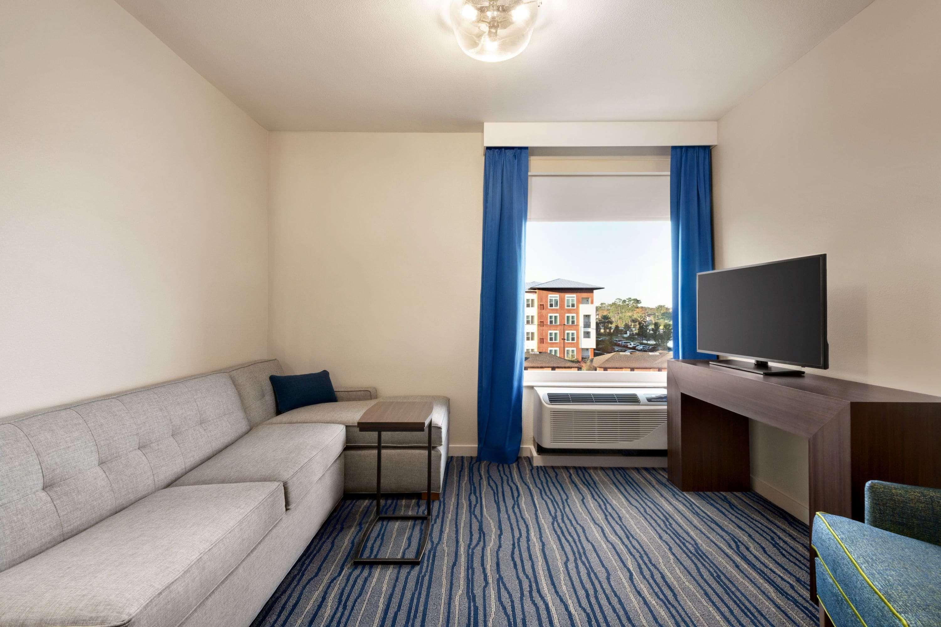 La Quinta Inn & Suites By Wyndham Orlando I-Drive Theme Parks Williamsburg Exterior photo